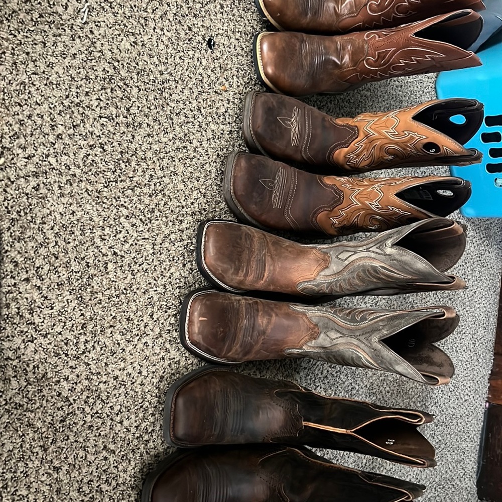 I have 4 pairs of cowboy boots 2 ariat 1 durango one off brand